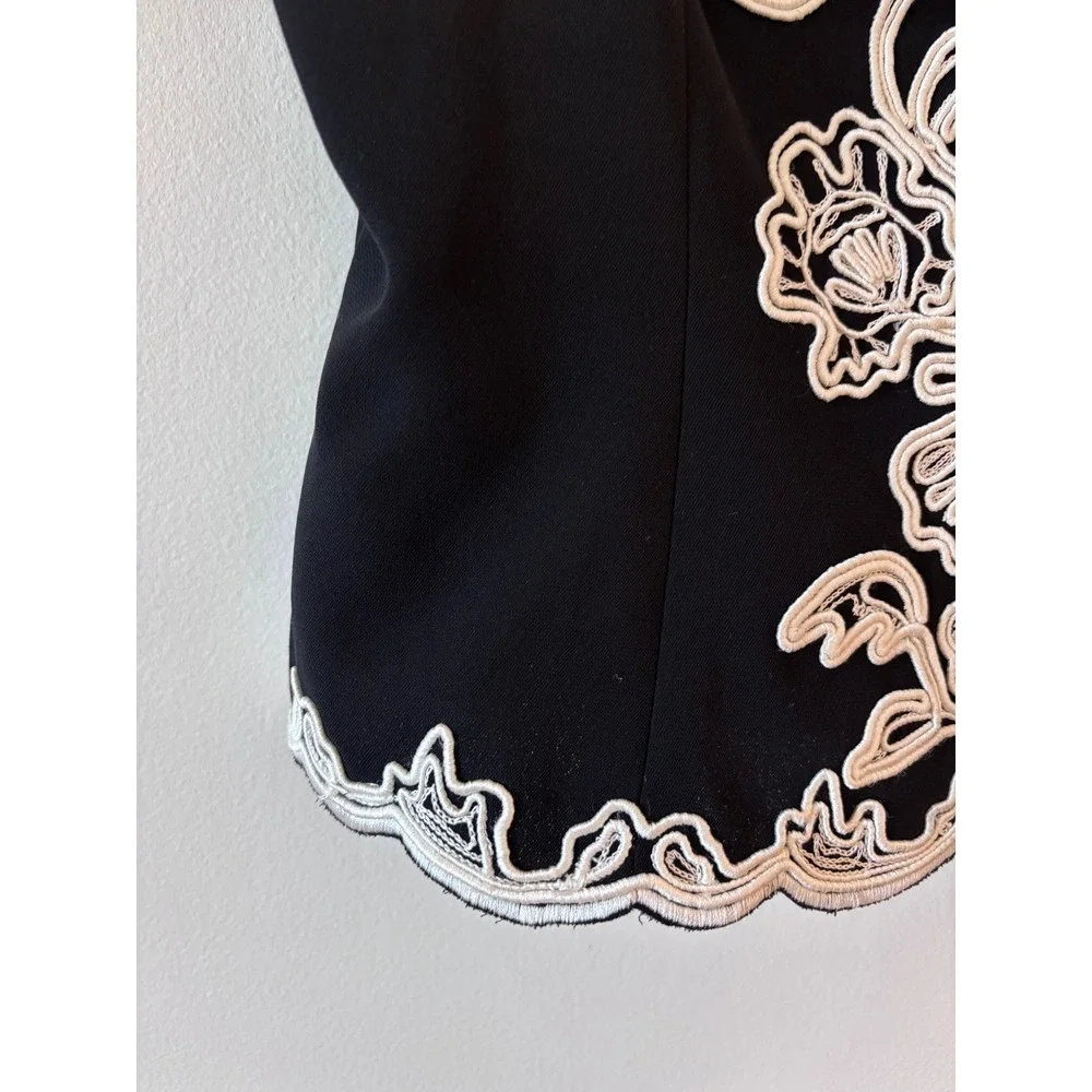 Vintage Y2K Maggy London Black White Floral Soutache Embroidered‎ Cami Top 10P